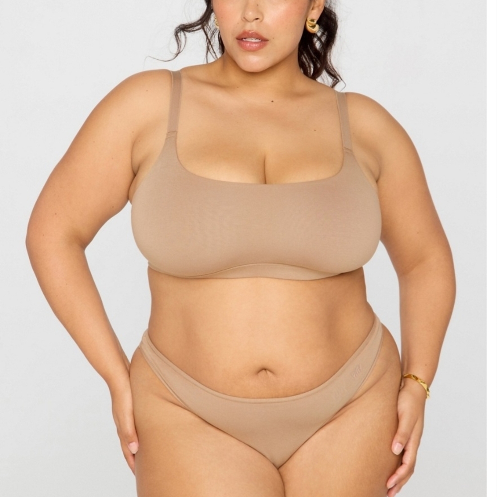 YITTY Snug Cotton Scoop Bralette - Picture 2 of 6